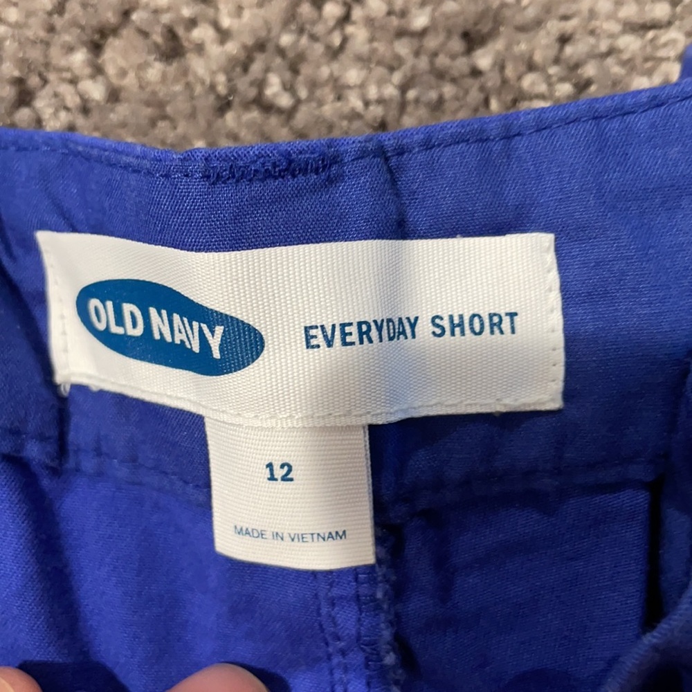 Shorts - Picture 3 of 3